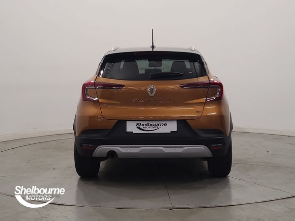 Renault Captur 1.3 TCe Iconic SUV 5dr Petrol Manual Euro 6 (s/s) (130 ps) in Down