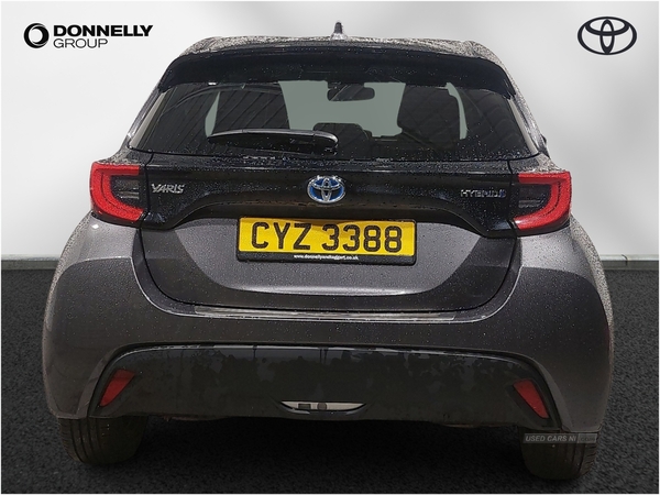 Toyota Yaris 1.5 Hybrid Design 5dr CVT in Derry / Londonderry