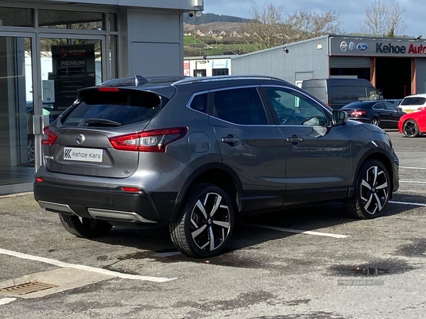 Nissan Qashqai 1.7 dCi Tekna+ 4WD Euro 6 (s/s) 5dr in Down