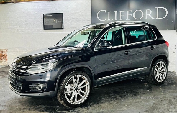 Volkswagen Tiguan 2.0 SE TDI BLUEMOTION TECHNOLOGY 4MOTION DSG 5d 138 BHP WE DELIVER - UK AND IRELAND! in Derry / Londonderry
