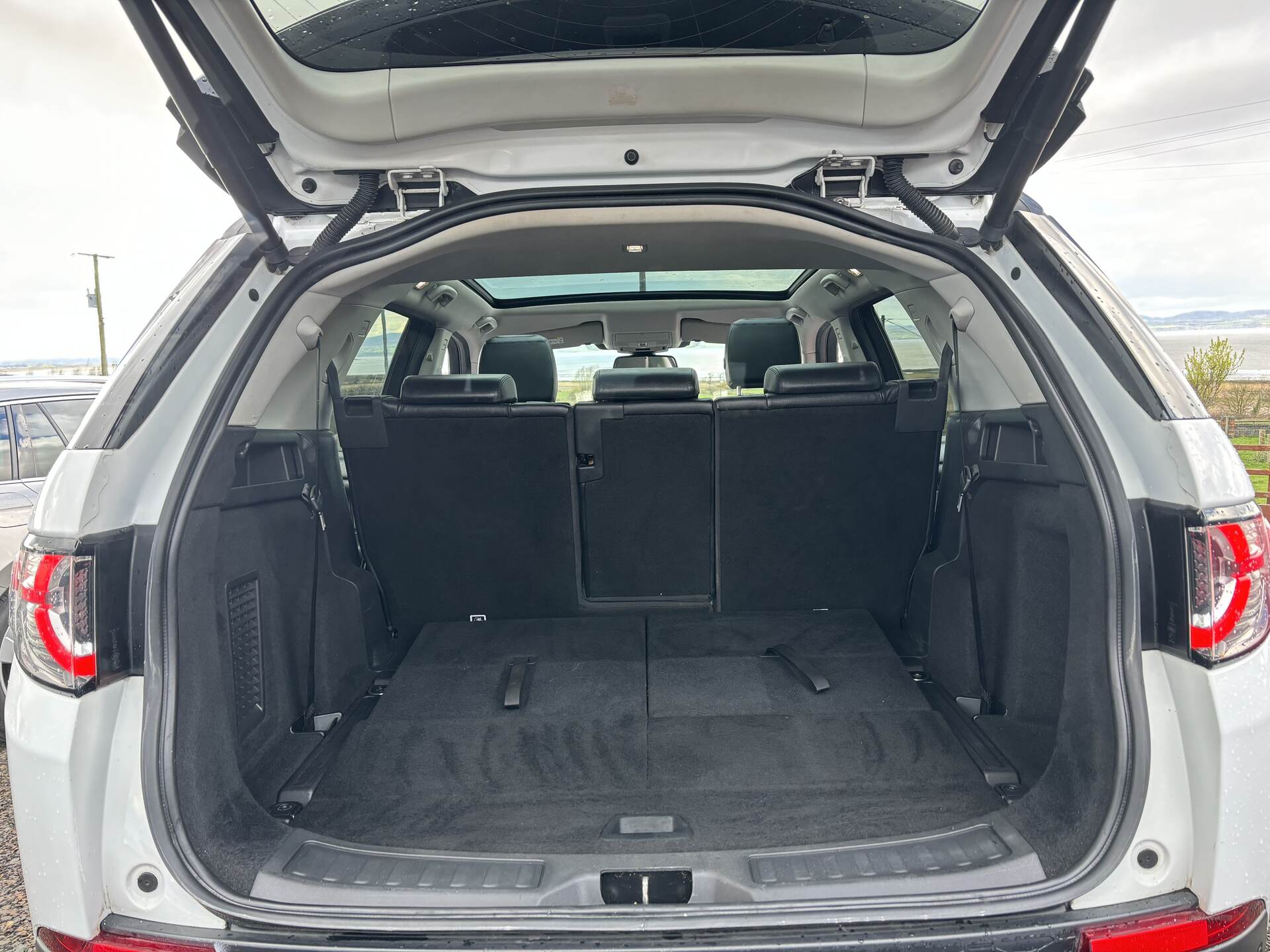 Land Rover Discovery Sport DIESEL SW in Derry / Londonderry