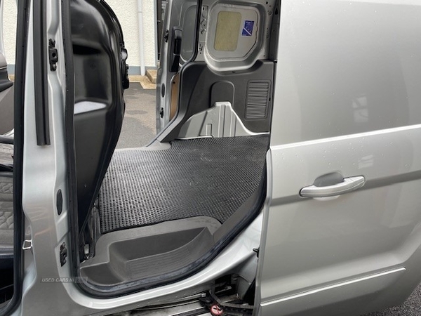 Ford Transit Connect 1.5 EcoBlue 120ps Limited Van Powershift in Derry / Londonderry