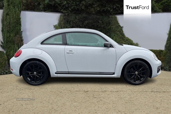 Volkswagen Beetle 1.2 TSI Design 3dr - REAR PARKING SENSORS, TOUCHSCREEN, INFOTAINMENT SYSTEM, BLUETOOTH, HILL HOLD CONTROL and more in Antrim