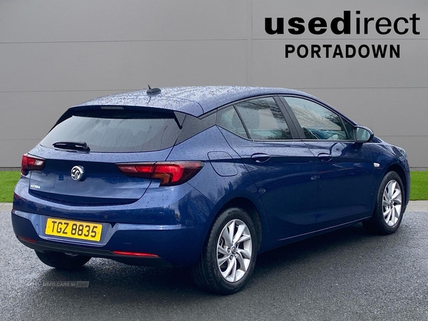 Vauxhall Astra 1.5 Turbo D Business Edition Nav 5Dr in Armagh