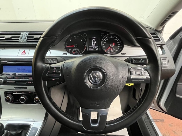 Volkswagen Passat 2.0 HIGHLINE TDI 4d 109 BHP in Antrim