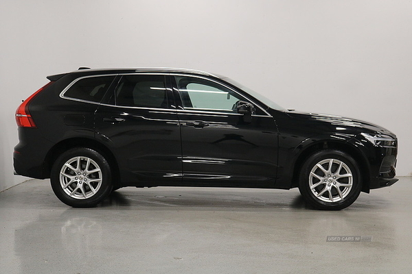 Volvo XC60 2.0 B4 MHEV Momentum 5dr Geartronic in Down