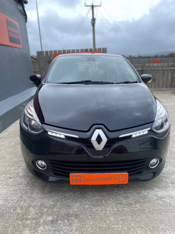 Renault Clio HATCHBACK in Derry / Londonderry