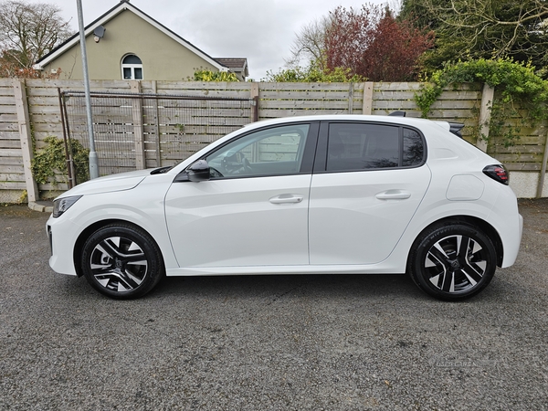 Peugeot 208 Puretech Allure S/s 1.2 Puretech Allure S/s *Only 210 Miles* in Armagh