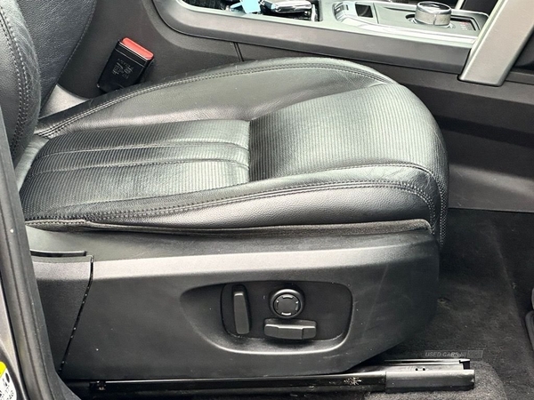 Land Rover Discovery Sport HSE SE 7 SEATS in Antrim