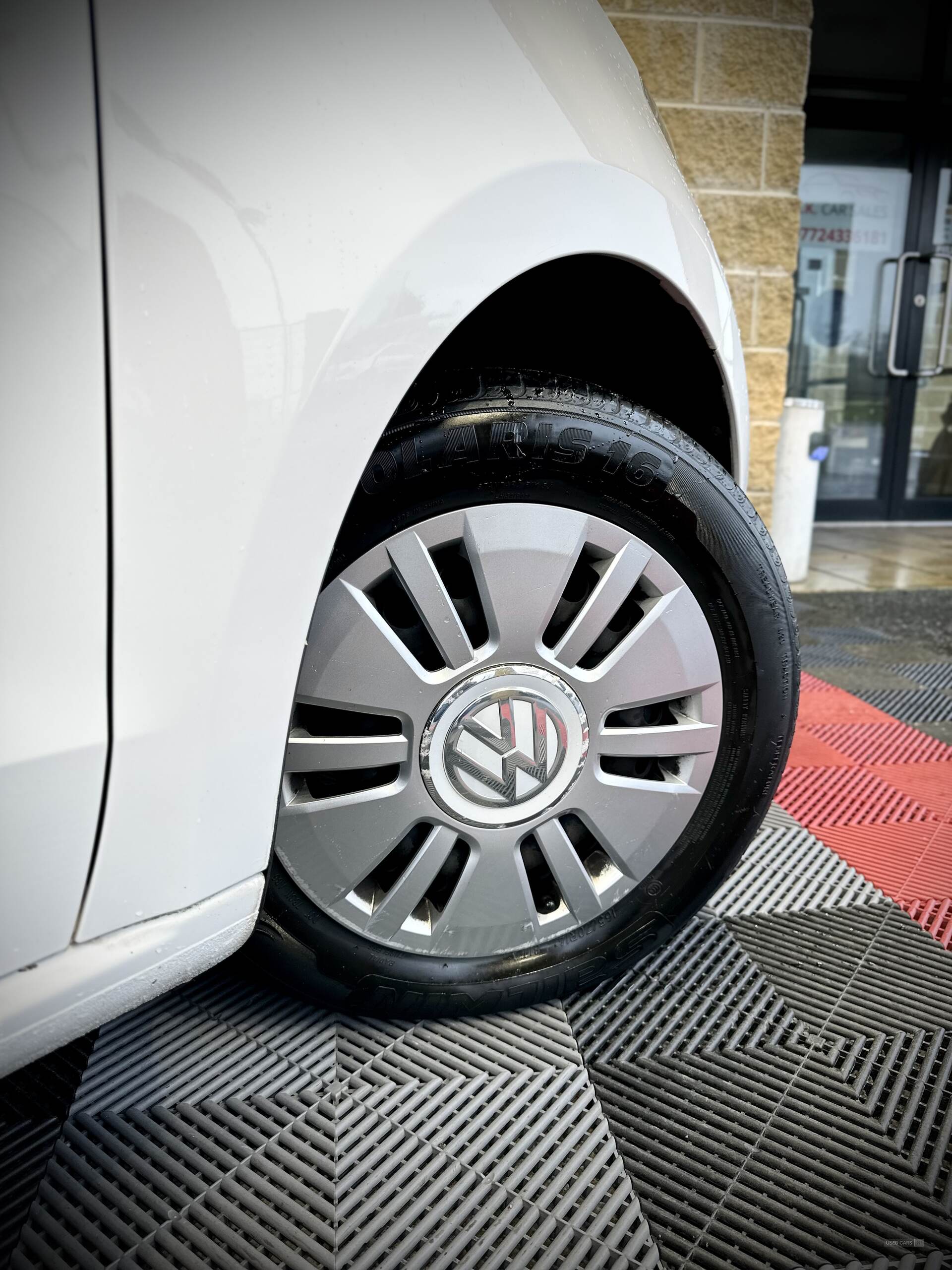 Oct 2013 Volkswagen Up 1.0 Move Up 3dr
