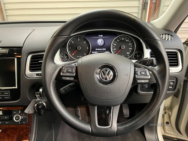 Volkswagen Touareg 3.0 V6 SE TDI BLUEMOTION TECHNOLOGY 5d 202 BHP in Antrim
