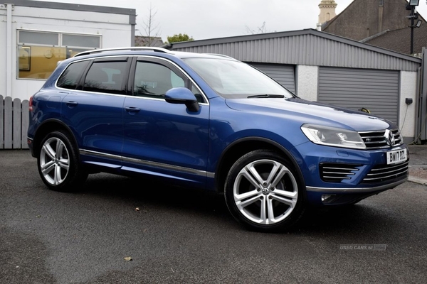 Volkswagen Touareg 3.0 V6 R-LINE PLUS TDI BLUEMOTION TECHNOLOGY 5d 259 BHP **Pano Sun-roof, Heated/Electric Seats** in Down