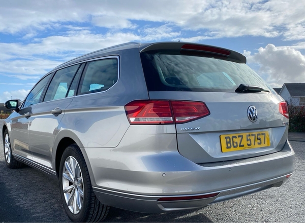 Volkswagen Passat 1.6 TDI SE 5dr in Down
