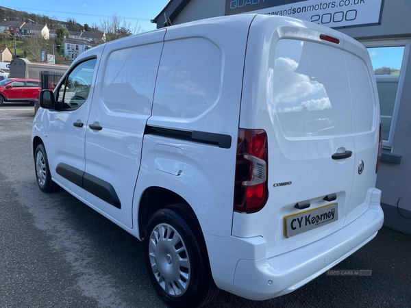 Vauxhall Combo CARGO L1 DIESEL in Down