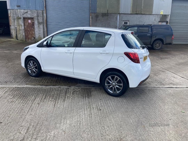 Toyota Yaris 1.33 VVT-i Icon 5dr in Derry / Londonderry
