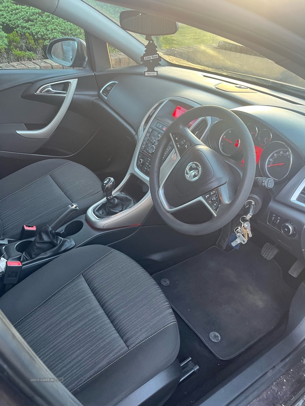 Vauxhall Astra 1.7 CDTi 16V ecoFLEX Exclusiv 5dr in Tyrone