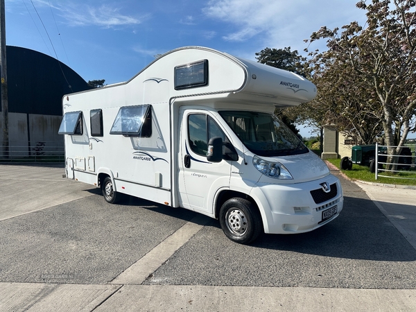 Peugeot Boxer 335 L2 DIESEL in Down