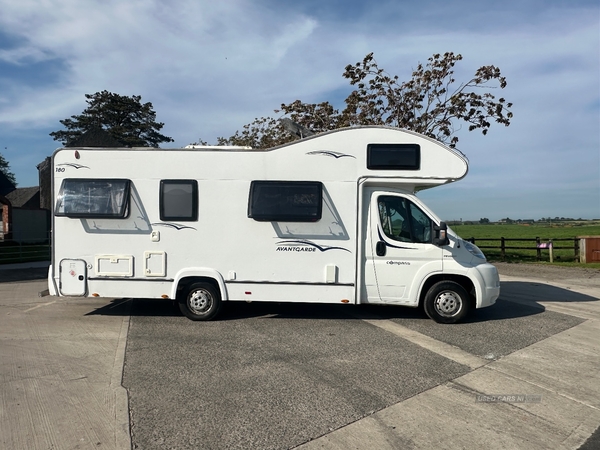 Peugeot Boxer 335 L2 DIESEL in Down