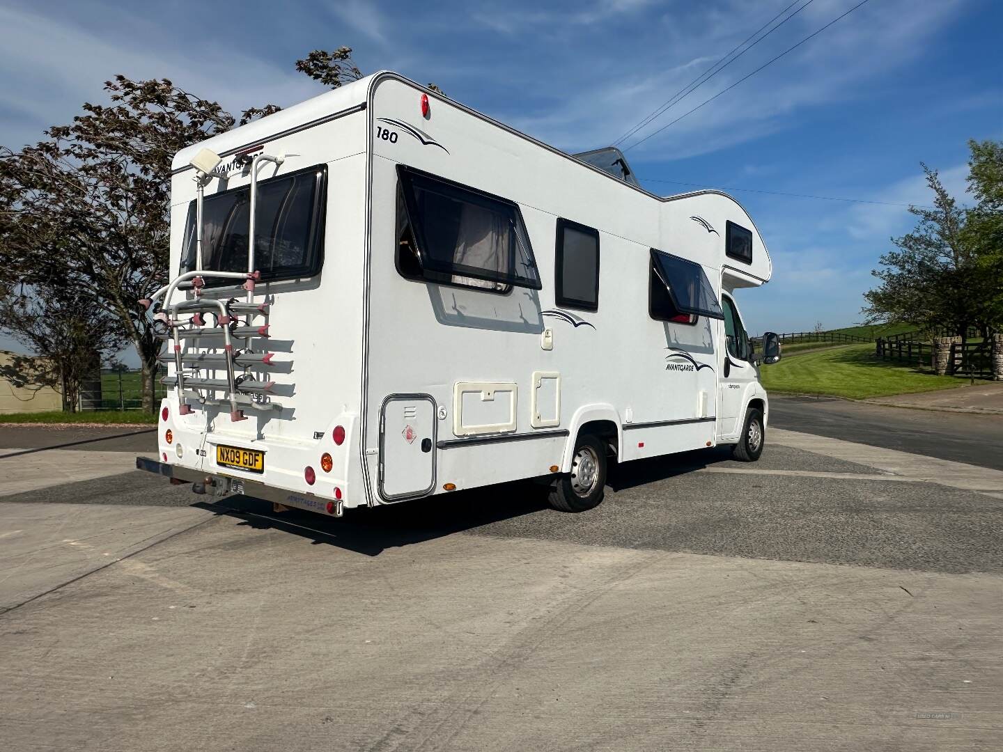 Peugeot Boxer 335 L2 DIESEL in Down