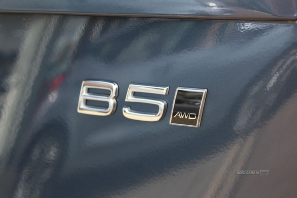Volvo XC90 R-Design B5 AWD 7 Seat Auto in Antrim