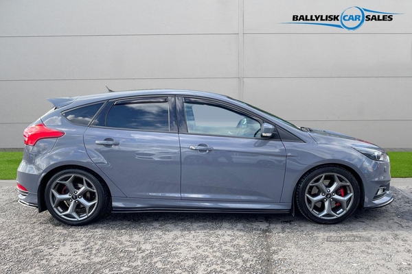 Ford Focus ST-3 TDCI IN STEALTH WITH 70K in Armagh