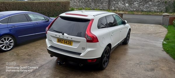 Volvo XC60 D5 [205] SE Lux 5dr AWD Geartronic in Down