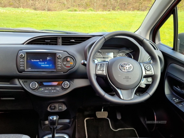 Toyota Yaris 1.5 VVT-h Y20 Bi-tone E-CVT Euro 6 (s/s) 5dr in Antrim