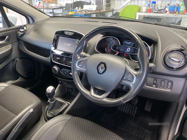 Renault Clio 1.5 Dci 110 Dynamique S Nav 5Dr in Down