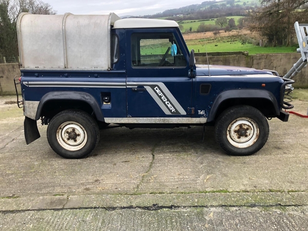 Land Rover Defender in Tyrone