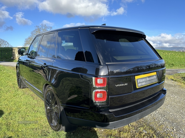 Land Rover Range Rover DIESEL ESTATE in Down