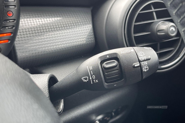 MINI Hatch Cooper Manual Transmission, Parking Sensors, Stylish Interior, Fog Lights, Fully Serviced, Keyless Start, USB Connectivity in Antrim