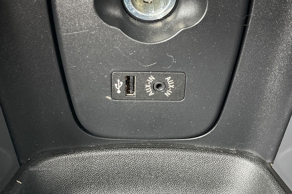 MINI Hatch Cooper Manual Transmission, Parking Sensors, Stylish Interior, Fog Lights, Fully Serviced, Keyless Start, USB Connectivity in Antrim