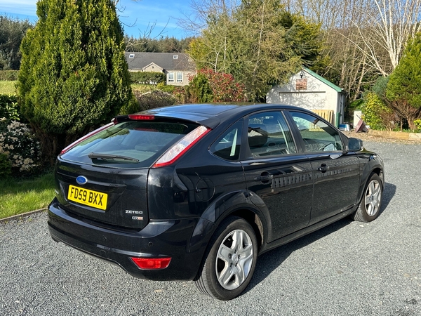 Ford Focus 1.6 TDCi Zetec 5dr [110] [DPF] in Down