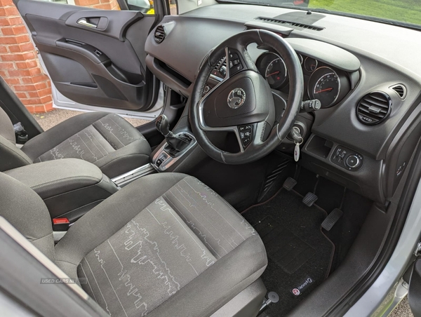 Vauxhall Meriva 1.4i 16V Exclusiv 5dr in Antrim