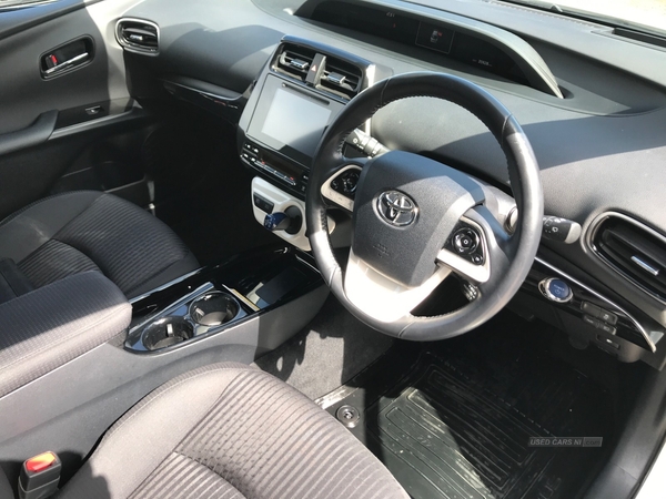 Toyota Prius VVT-I BUSINESS EDITION in Down
