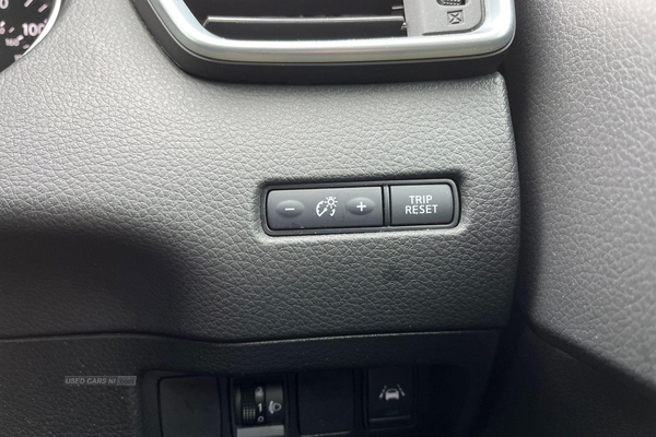 Nissan Qashqai 1.3 DiG-T Acenta Premium DI, Media Screen, Parking Sensors, Reverse Camera, Sat Nav, DAB Radio, Multifunction Steering Wheel in Derry / Londonderry