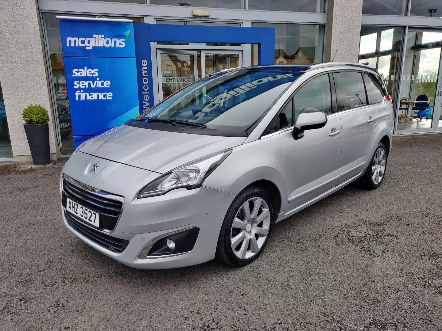 Peugeot 5008 DIESEL ESTATE in Tyrone