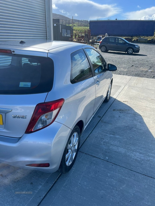 Toyota Yaris 1.33 VVT-i TR 3dr in Down
