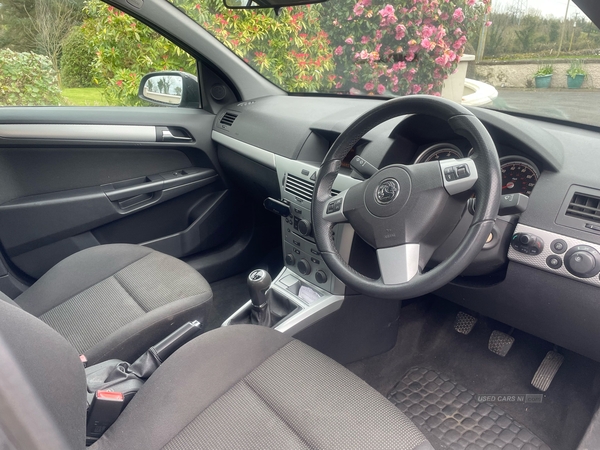 Vauxhall Astra 1.7 CDTi 16V SXi [100] 5dr in Armagh
