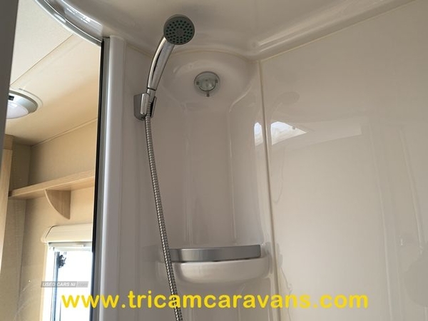 Abbey Vogue 2 520/4, 4 Berth, Separate Shower in Down