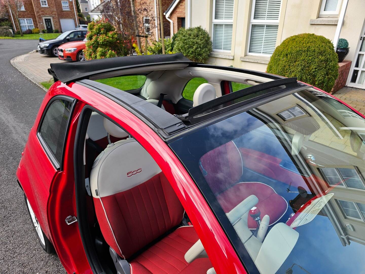 Fiat 500 CONVERTIBLE in Down