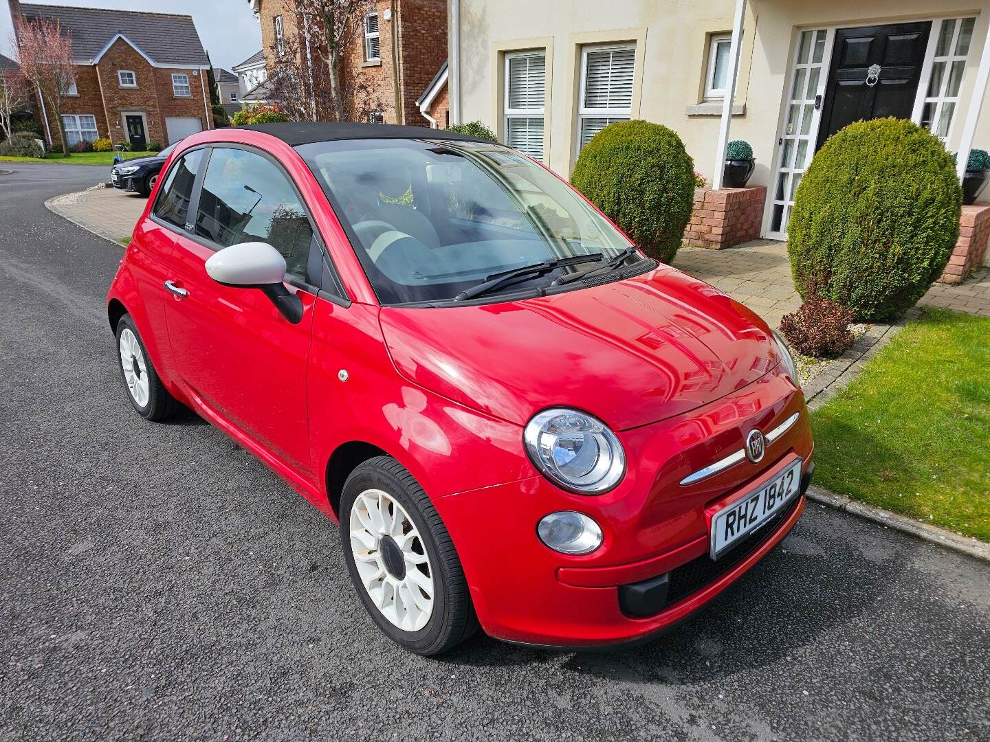 Fiat 500 CONVERTIBLE in Down