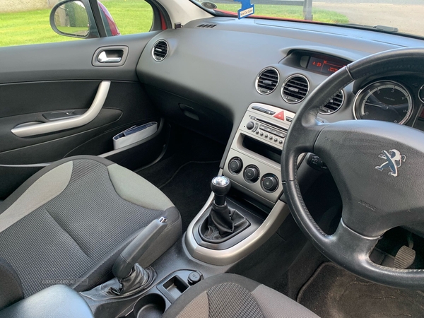 Peugeot 308 1.6 HDi 92 Active 5dr in Derry / Londonderry