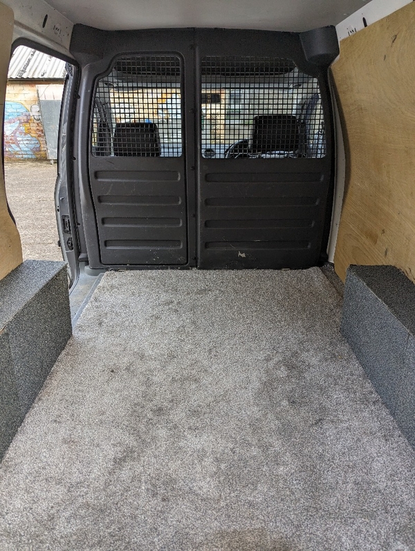 Volkswagen Caddy 1.6 TDI 75PS Startline Van in Antrim