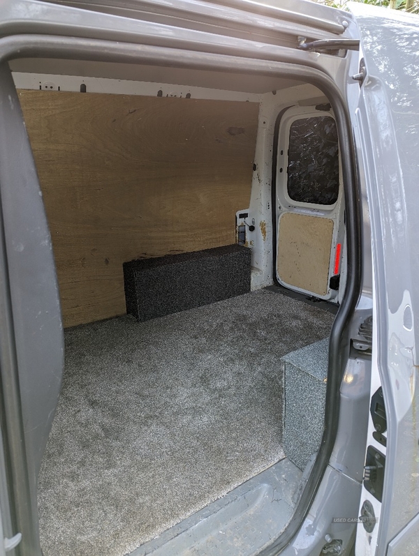 Volkswagen Caddy 1.6 TDI 75PS Startline Van in Antrim