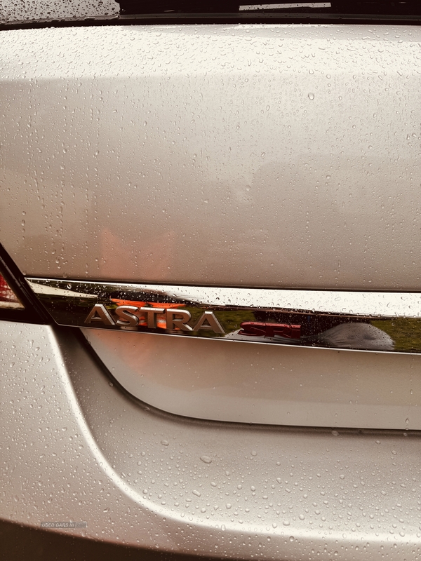 Vauxhall Astra 1.8i VVT SRi 5dr [Exterior Pack] in Antrim