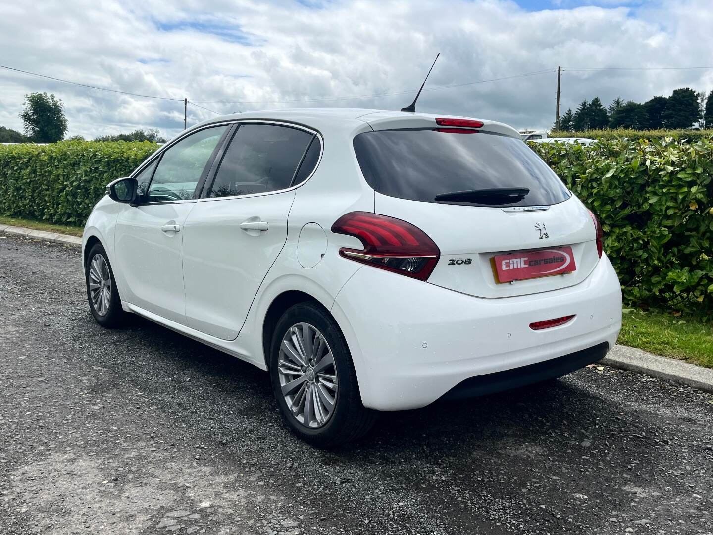 Peugeot 208 HATCHBACK in Tyrone