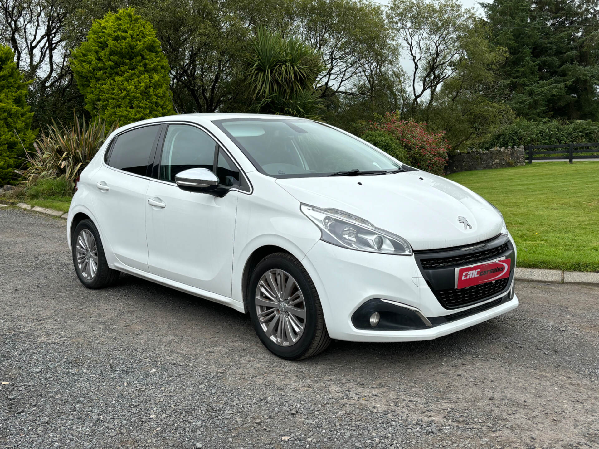 Peugeot 208 HATCHBACK in Tyrone