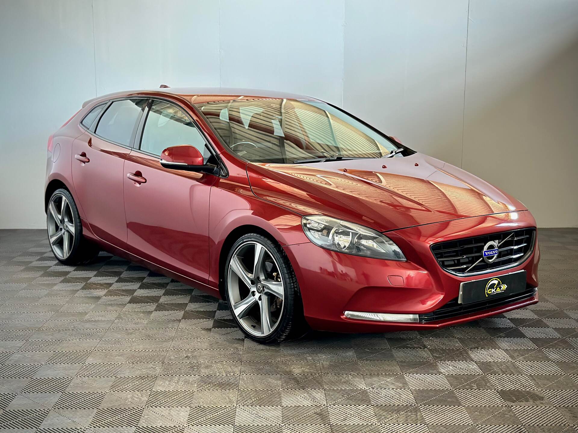 Volvo V40 DIESEL HATCHBACK in Tyrone