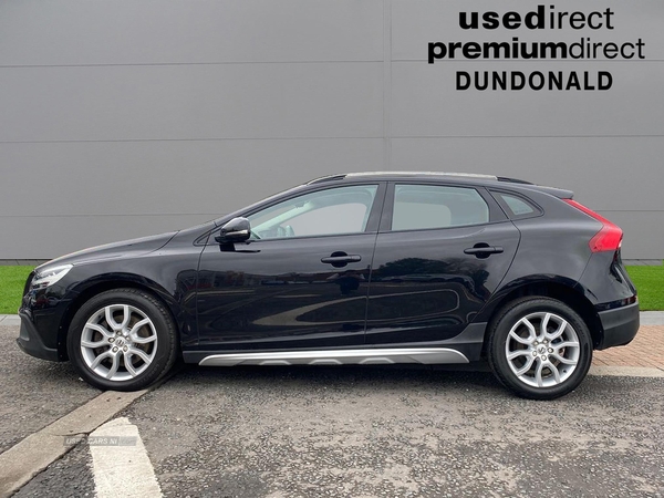 Volvo V40 D2 [120] Cross Country Pro 5Dr in Down